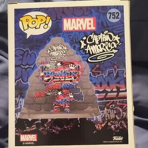 Marvel Street Art Captain America #752